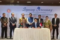 Pertamina New & Renewable Energy (Pertamina NRE) secara resmi menandatangani Nota Kesepahaman (MoU) bersama Coal Power Generation Company Bangladesh Limited (CPGCBL) untuk proyek pembangkit Listrik tenaga surya (PLTS). (Dok. Pertamina.com)