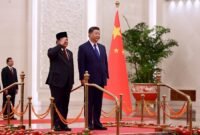 Presiden RI Prabowo Subianto menemui dan Presiden Republik Rakyat Tiongkok (RTT) Xi Jinping. (Facebook.com @Setkab RI) 
