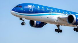 Pesawat Azerbaijan Airlines. (Insstagram.com @azerbaijanairlines)
